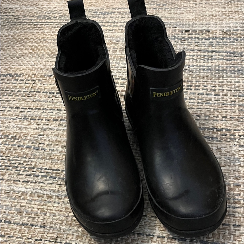Pendleton Black Waterproof Boots